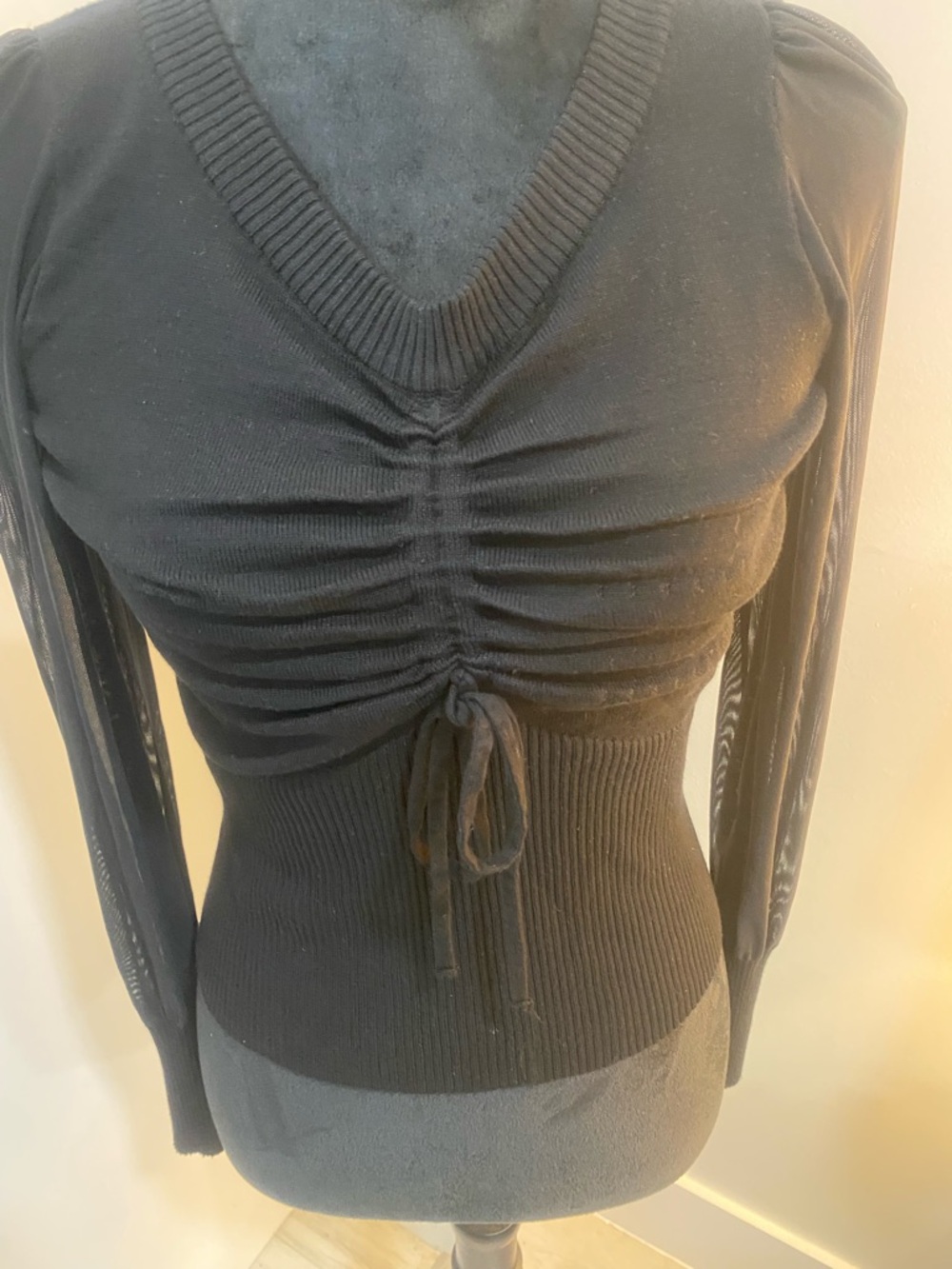 Almost Famous Black Cinch-Front V-Neck Drawstring Sweater Top